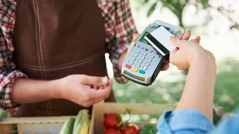 Ilustração do Artigo: Novas regras para vale alimentação e vale refeição: o que muda para as empresas e como se adequar